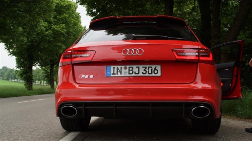 Audi RS6 back